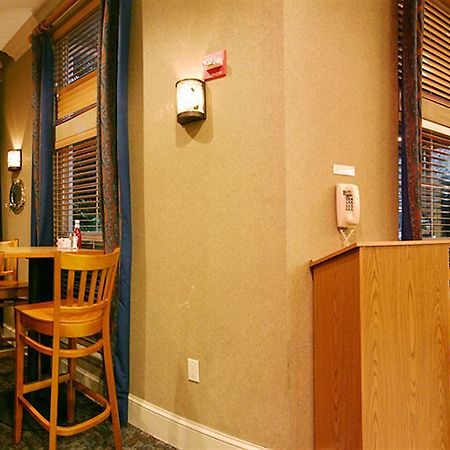 Mainsail Tampa Extended Stay מראה חיצוני תמונה